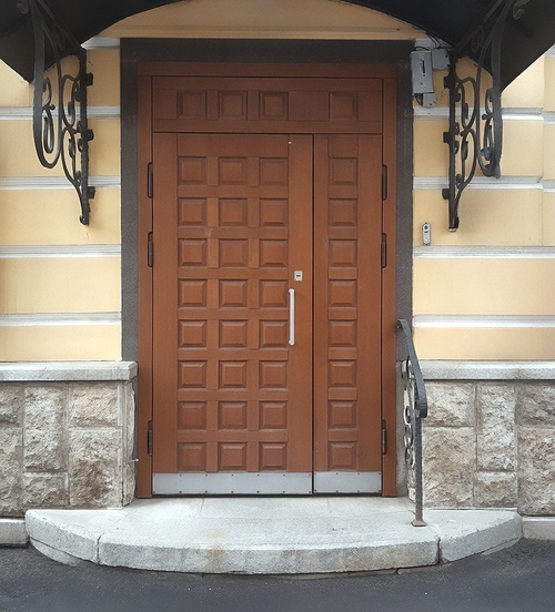 Уличная дверь с МДФ Уличная дверь с МДФ